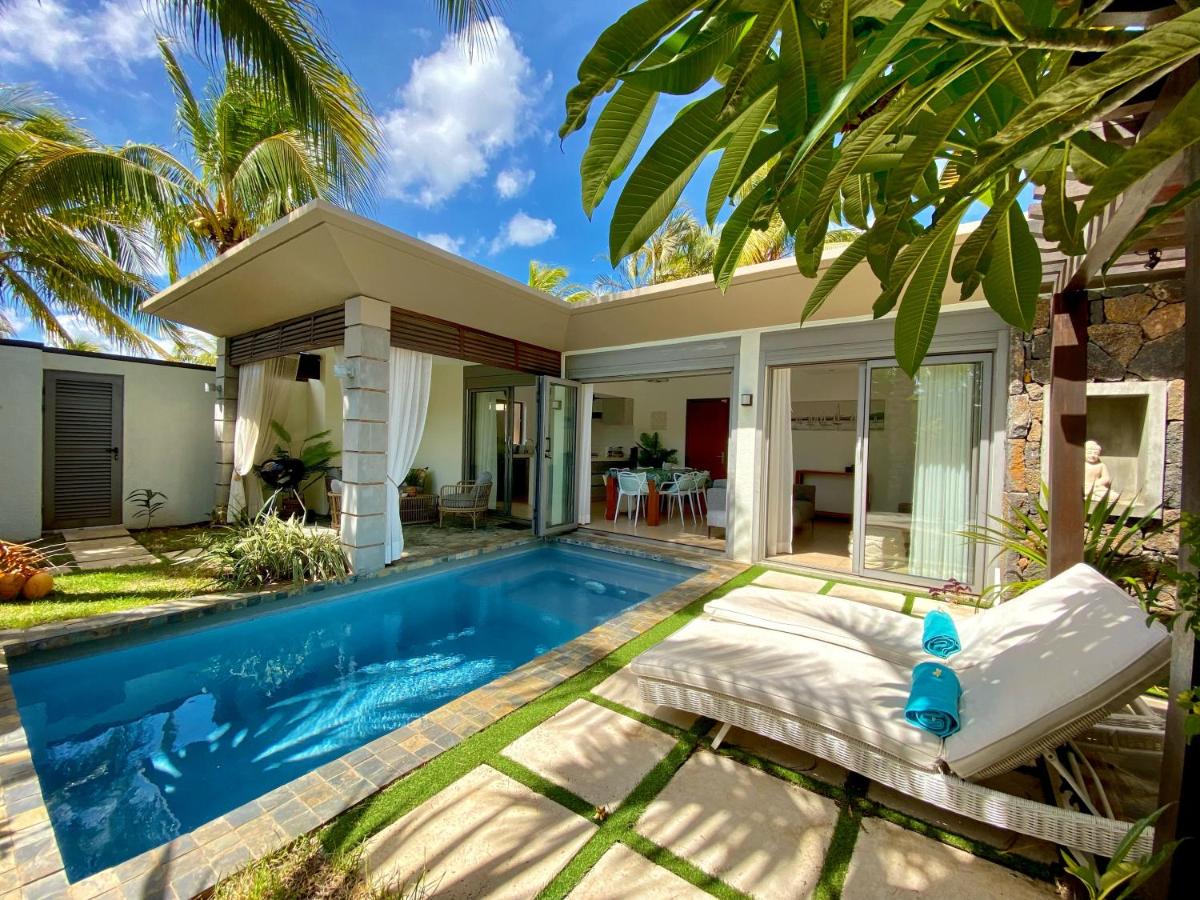 Modern Villa with Private Pool - B&B