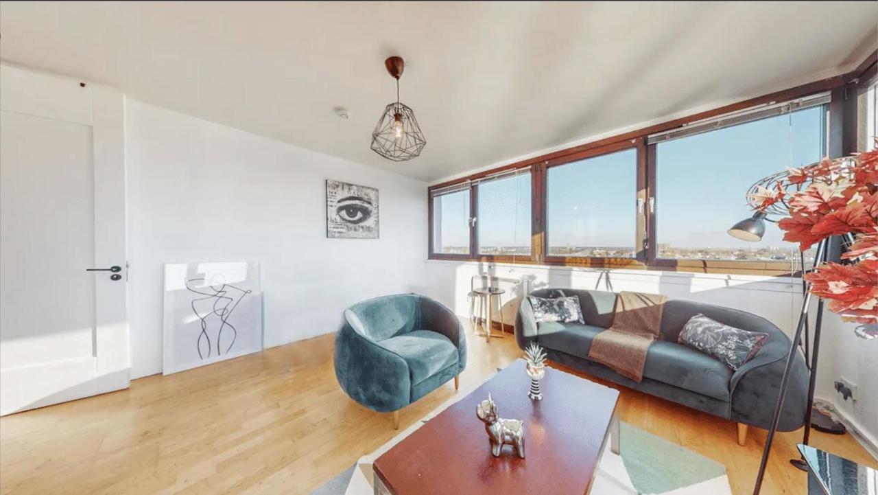 Lake View Hackney High End 3-Bedroom Flat - B&B