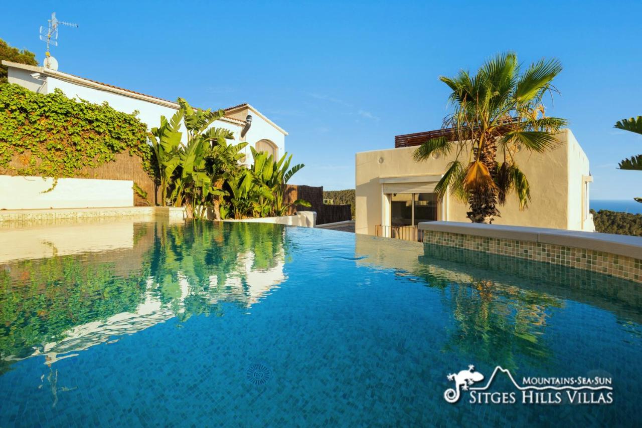 Stunning Villa Ibizenca with private pool in Sitges - Bed and Breakfast Sitges