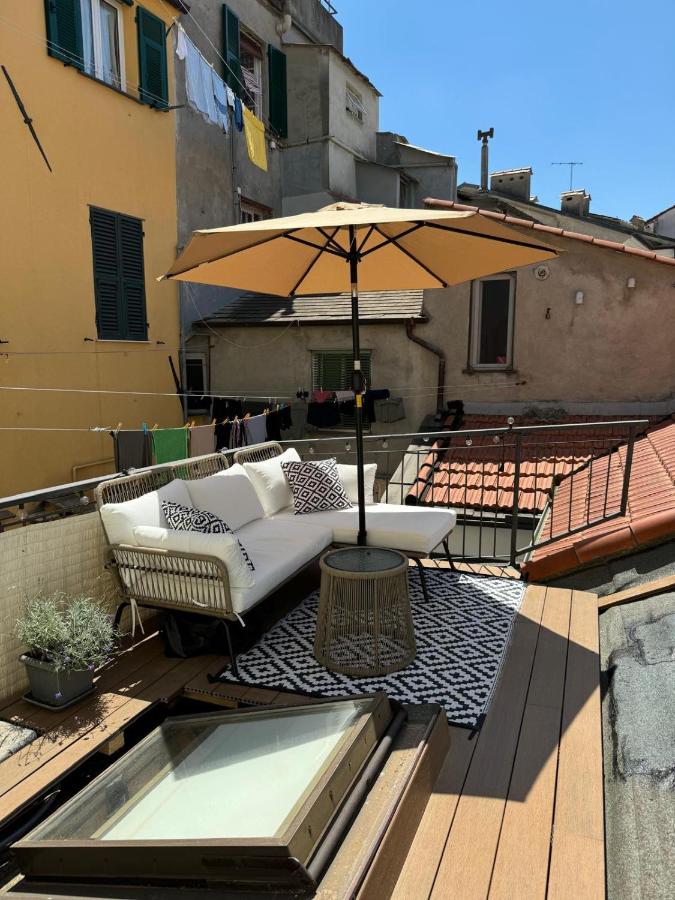 Terrazza sui tetti a un passo dal mare - B&B Albissola Marina