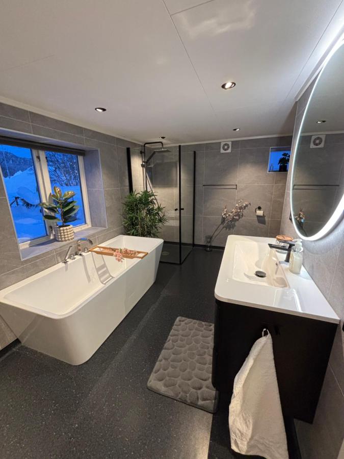 Private house in Orkanger, 35 minutes from Trondheim - Bed and Breakfast