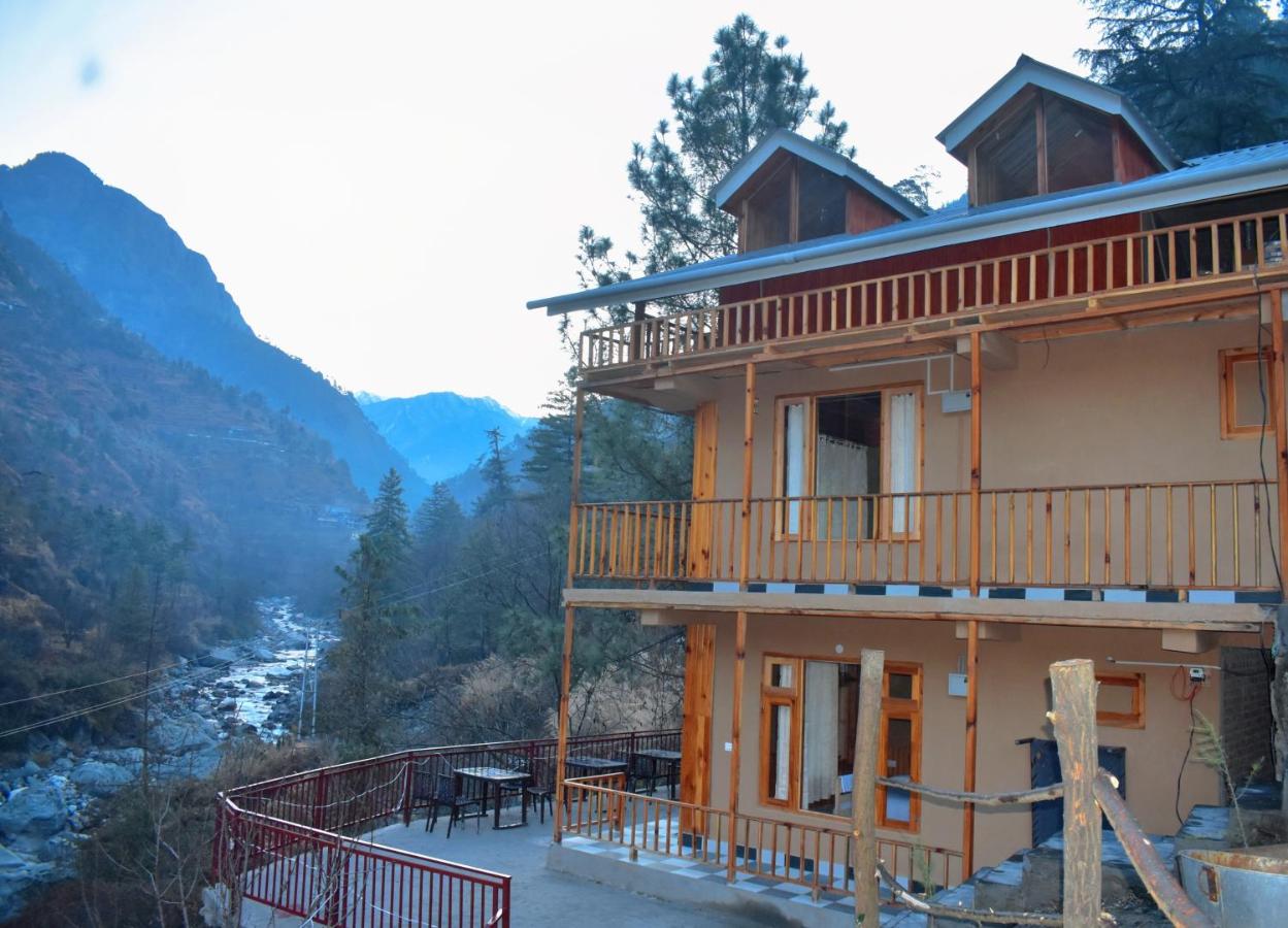 The Fiza Retreat Tirthan - B&B
