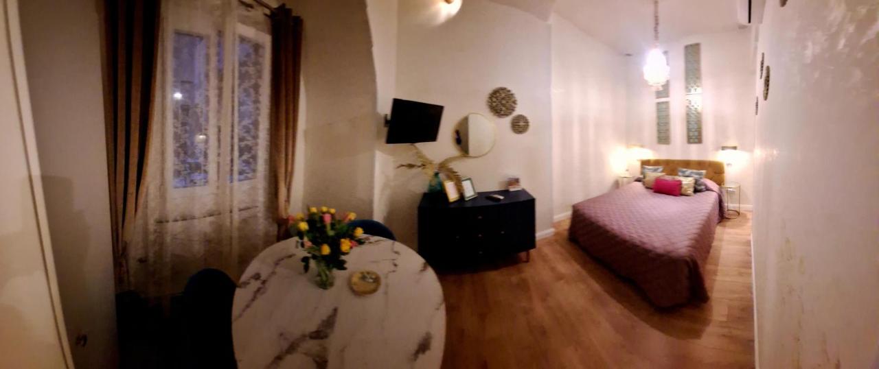 Chambre Économique Située à l'Arrière de l’Établissement