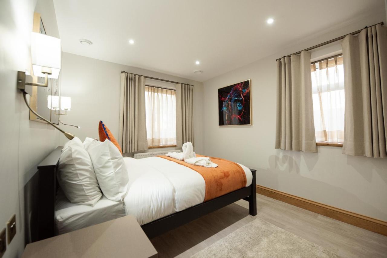 Two-Bedroom Deluxe Apartment