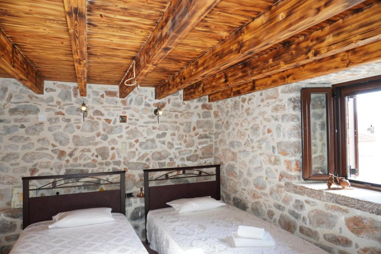 Ogustus Four Seasons Residence - B&B