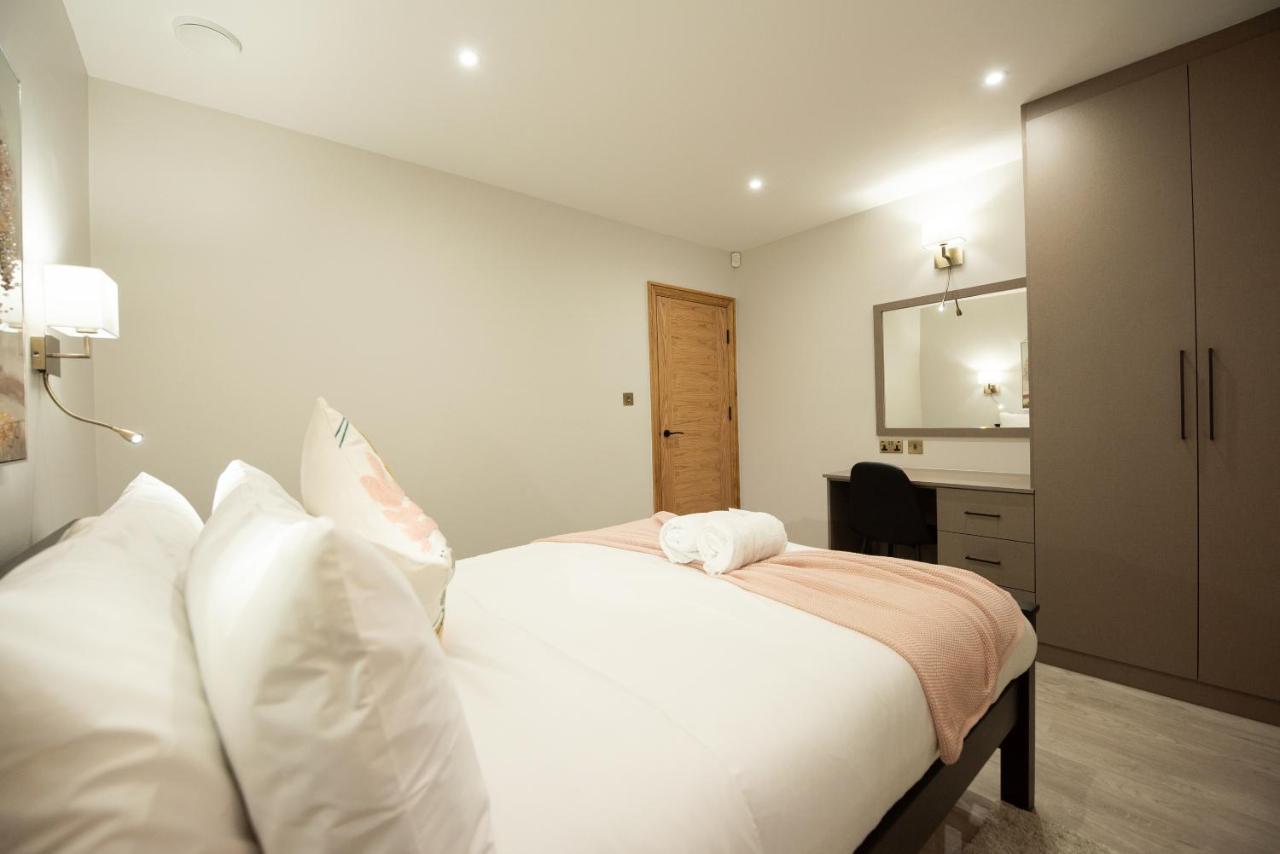 Two-Bedroom Apartment with Balcony