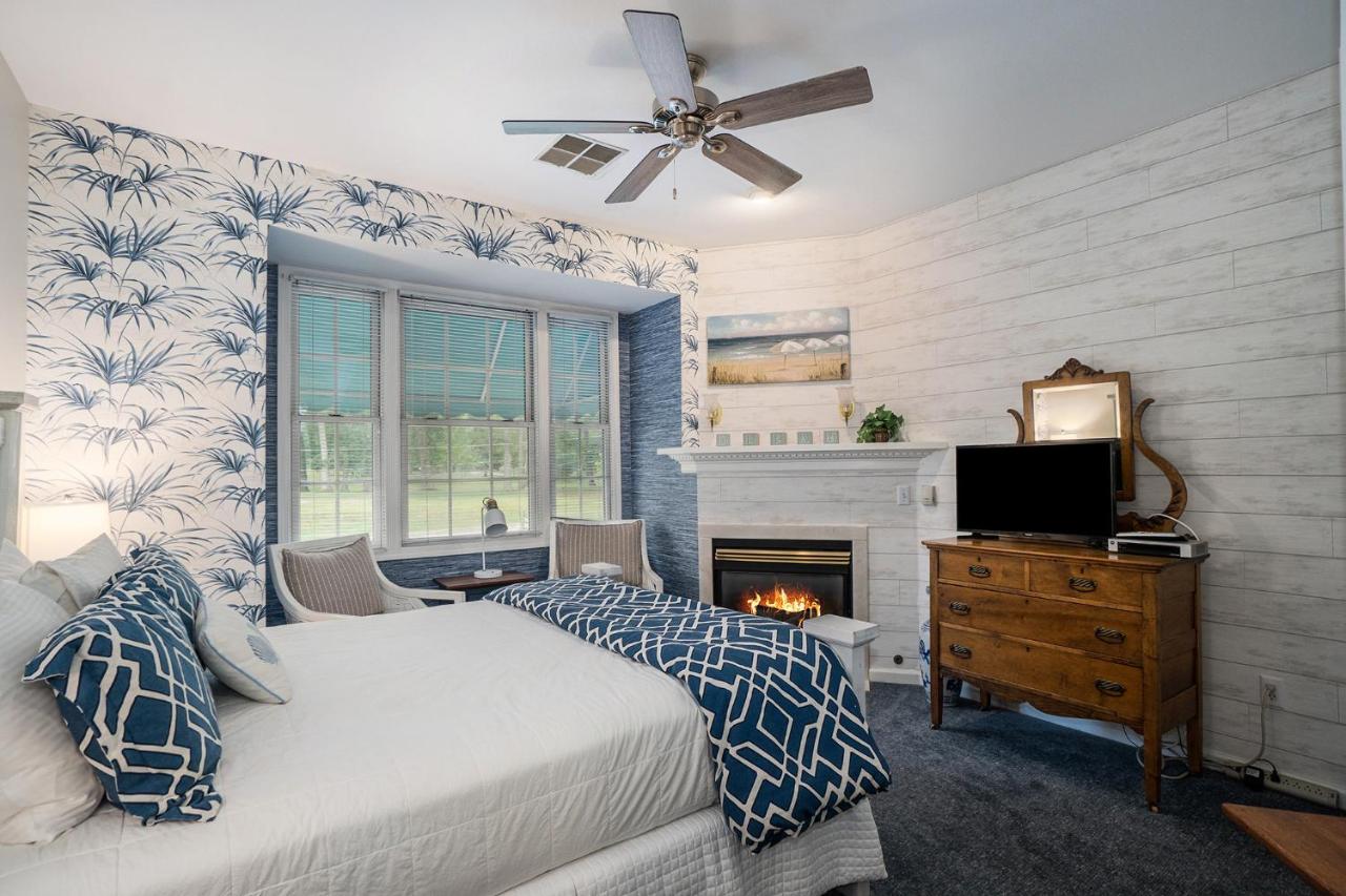 Queen Suite