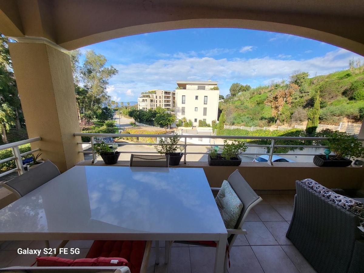 T3 Vue mer bord de mer - Ferienwohnung Albitreccia