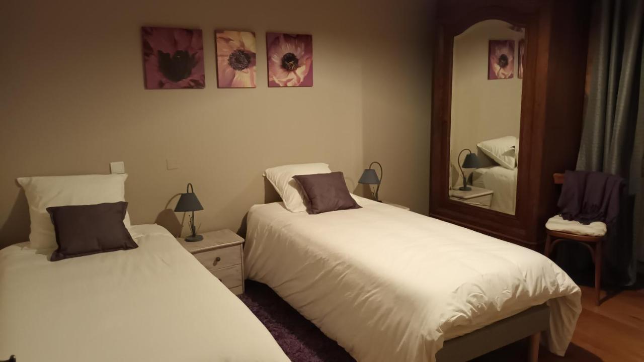 Doppel-/Zweibettzimmer mit eigenem Bad
