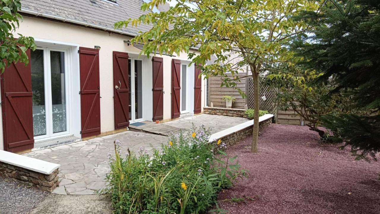 Gîte meublé 10 personnes - B&B Donges