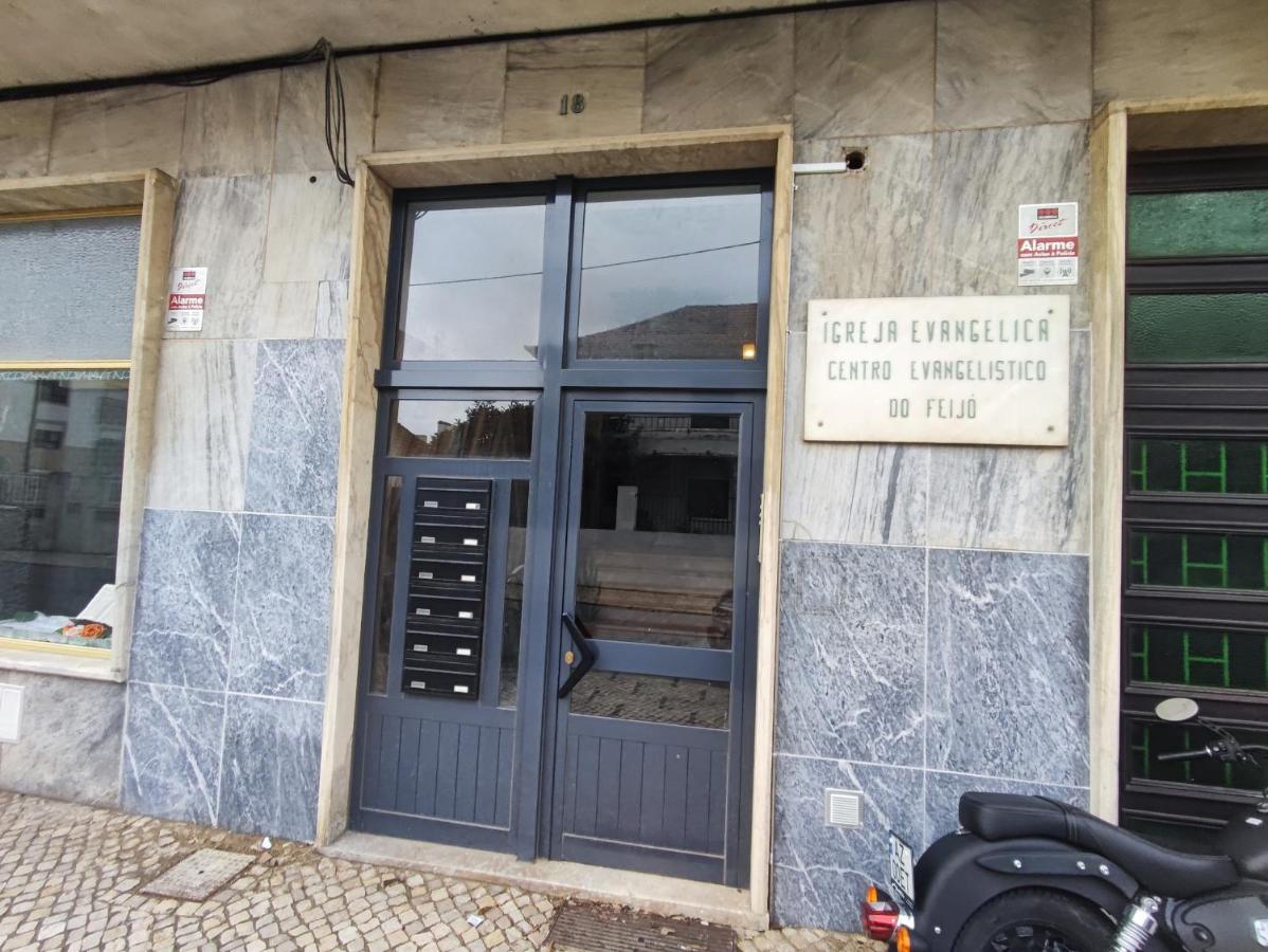 Apartamento de 2 dormitorios con balcón