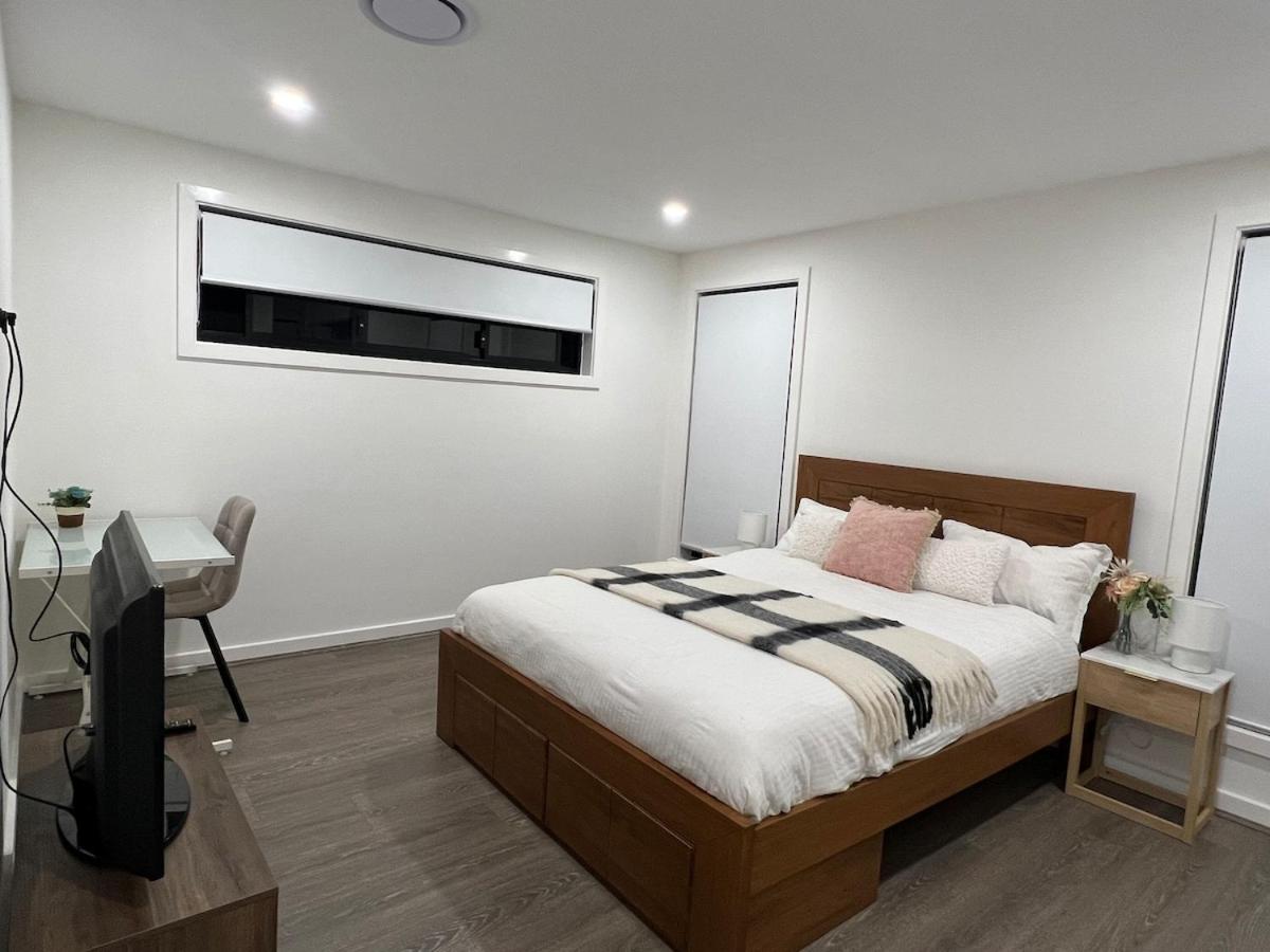 4 Rooms Comfy House Near Schofield Station - B&B Schofields