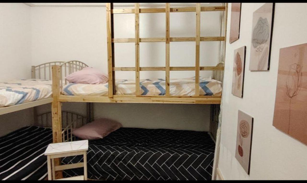 Appartamento con 3 Camere da Letto e Vista Montagna
