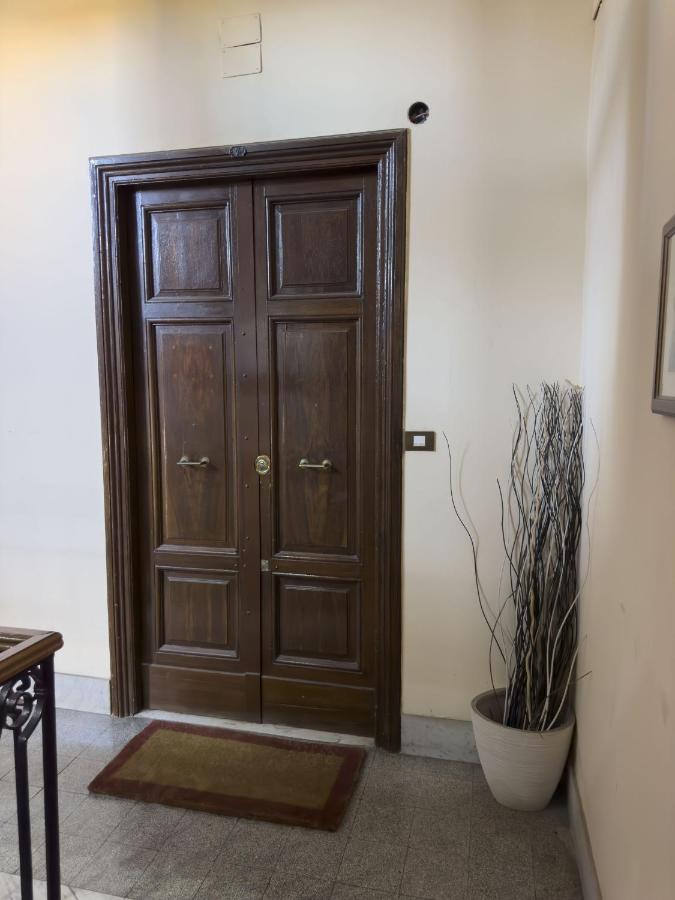 Borgo Pio Beautiful 2BR, 2BA Family Apartment - B&B Roma