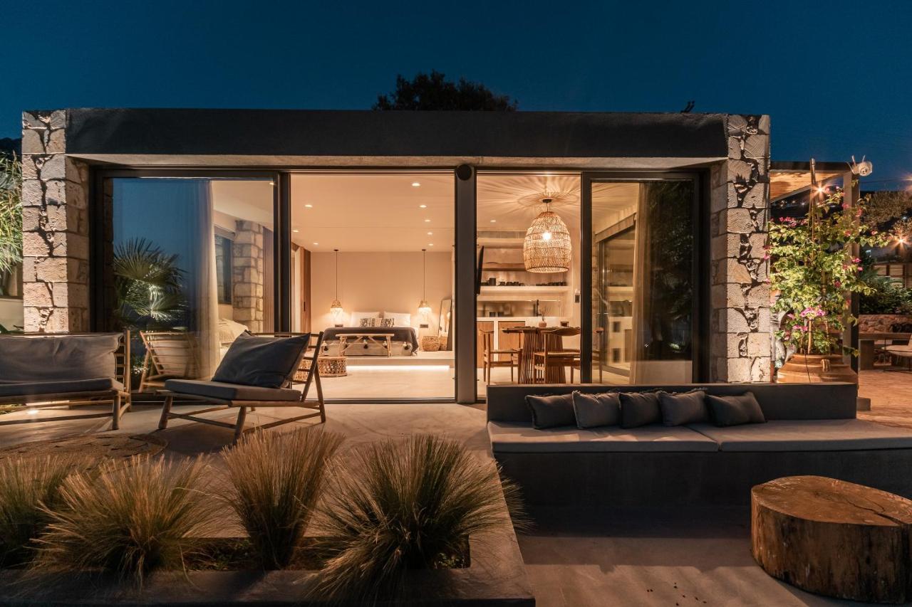 Bungalow - Beach Front