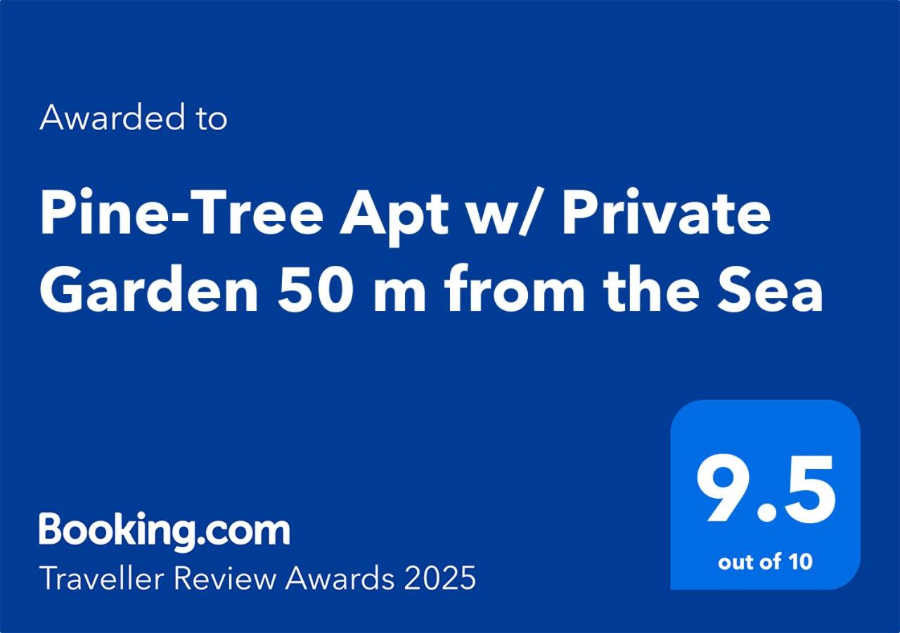 Pine-Tree Apt w/ Private Garden 50 m from the Sea - B&B Golem