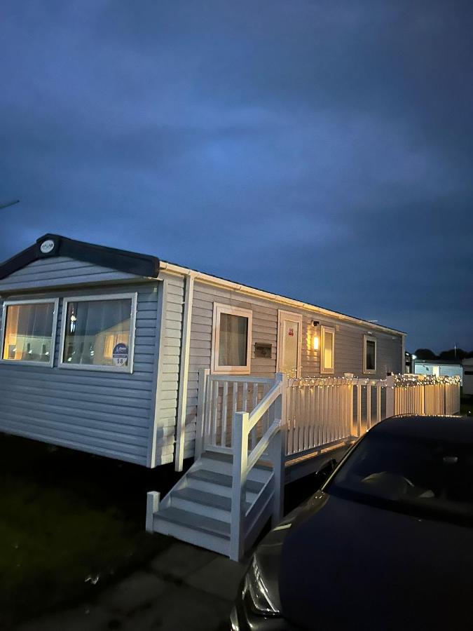 Caravan to Hire - CalaGran Fleetwood Blackpool - B&B