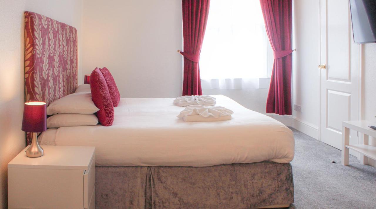 Standard Queen Room