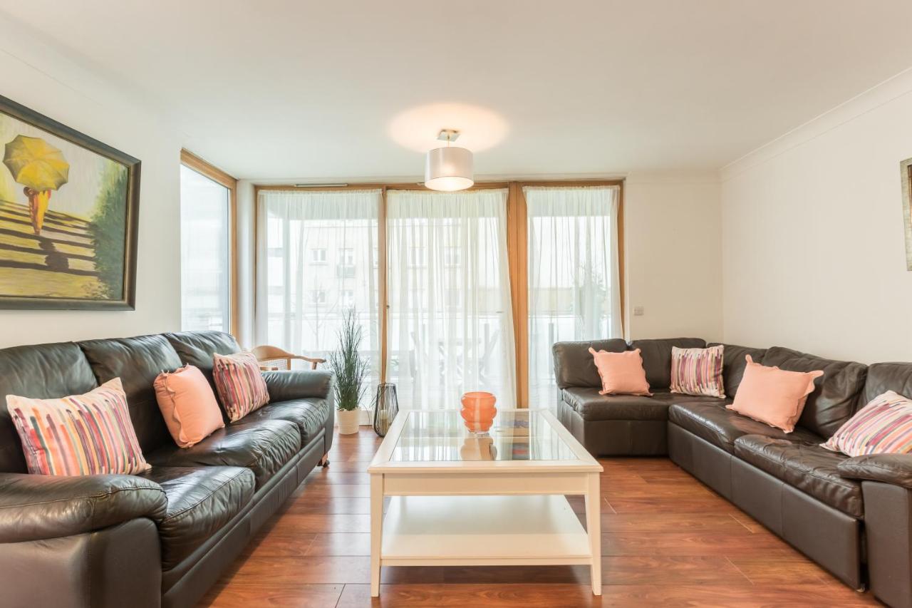 Bright, spacious city centre apt - Ferienwohnung