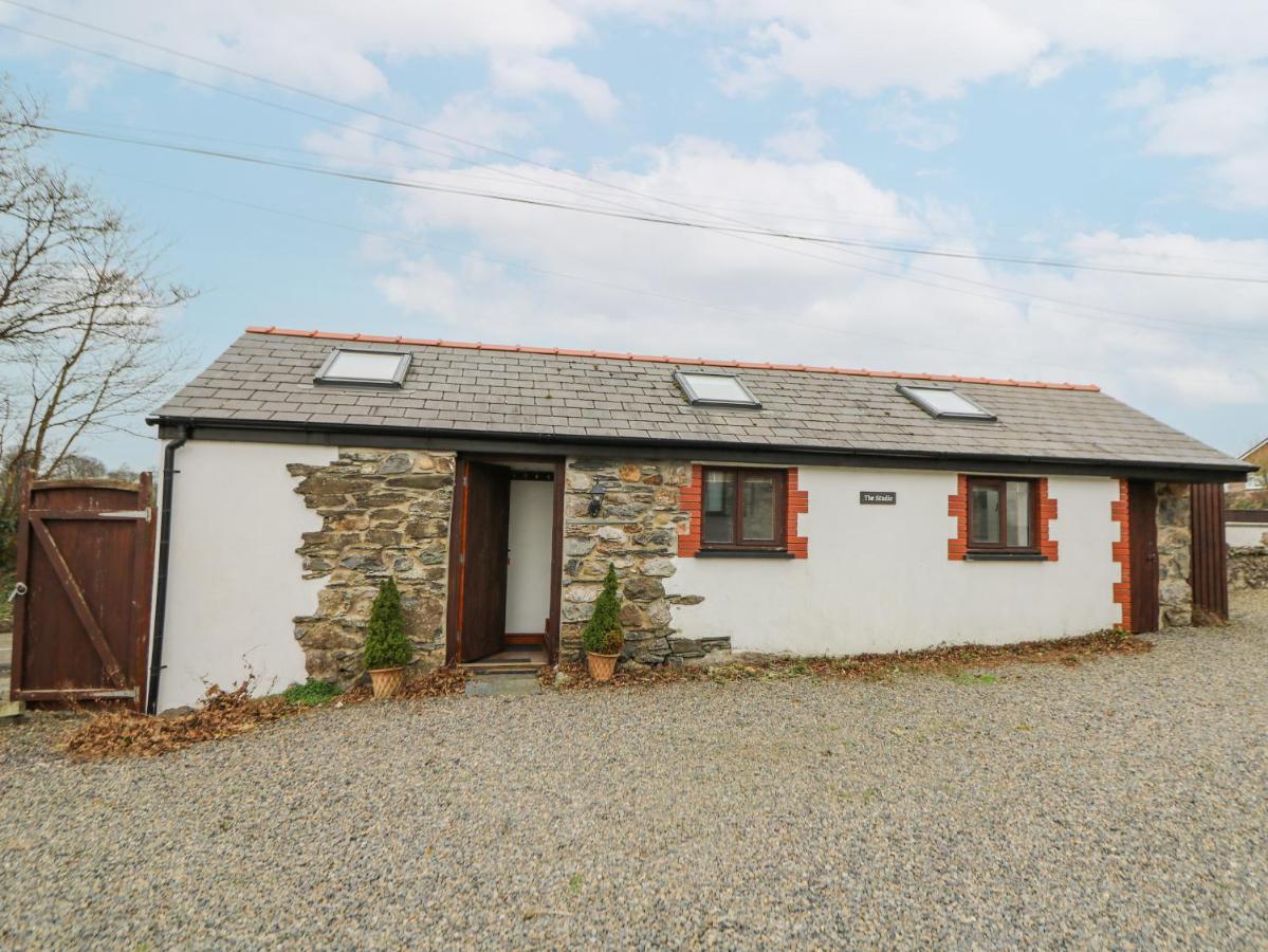 Upper Calffield Studio - Bed and Breakfast Haverfordwest
