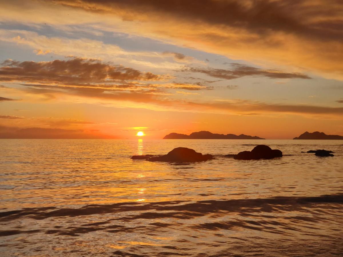 Precioso alojamiento en Samil a pie de playa VIGO - B&B