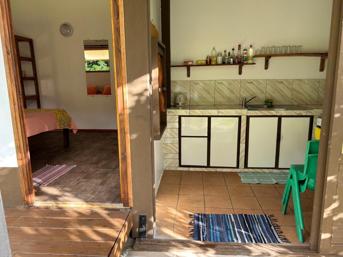 Ana Lodge Tepua - Bed and Breakfast Uturoa
