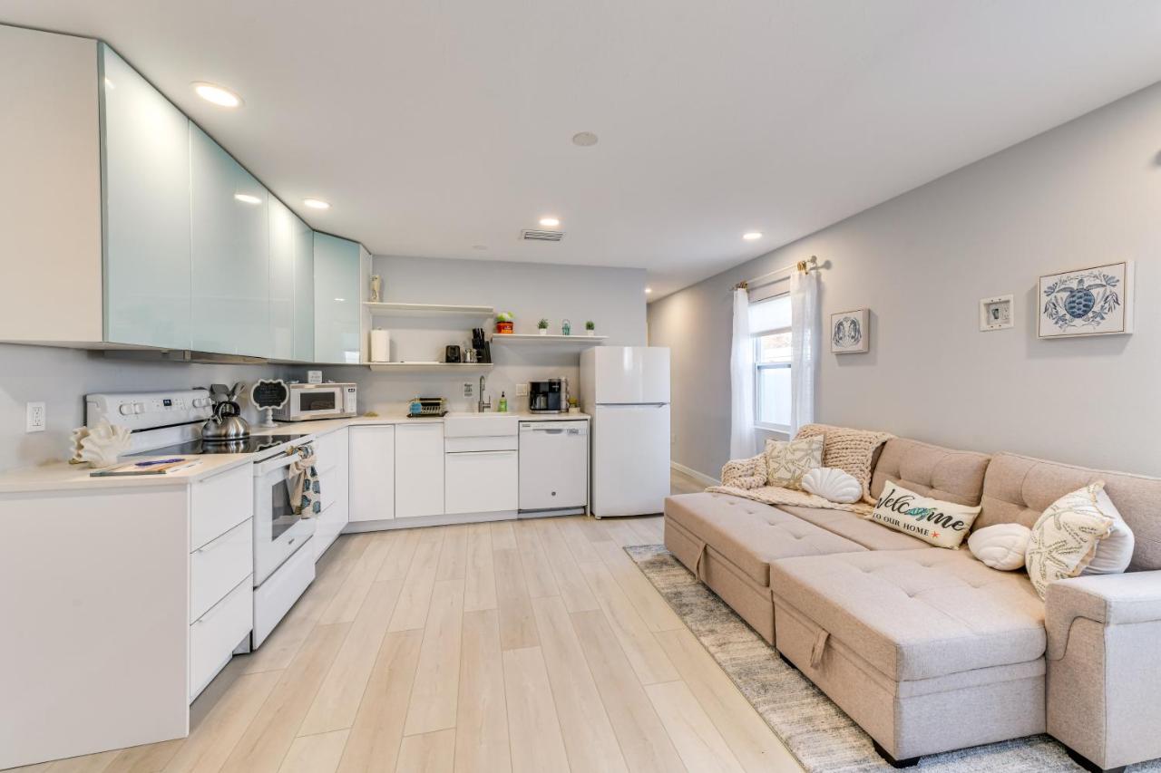 6 Mi to Dtwn Sarasota Apt with Patio and Fire Pit - B&B