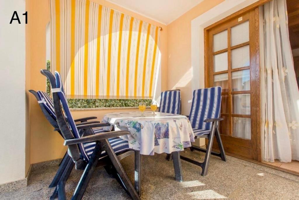 Apartments Klaric - B&B Brodarica