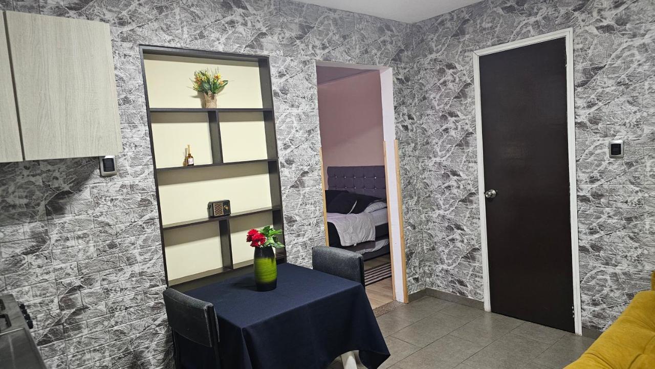 Roma House N- suite Campin Movistar Ministerios Simón Bolivar - B&B