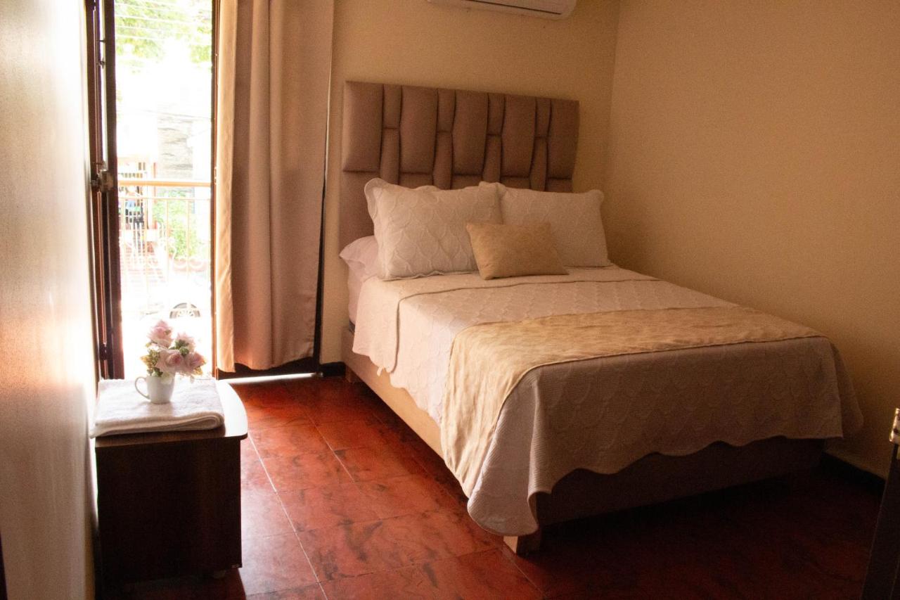 Hotel Casa Manta Cali - Bed and Breakfast