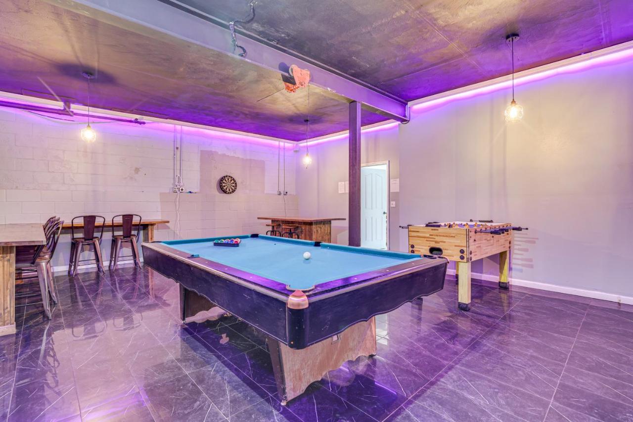 15 Mi to Ski Big Bear Gem with Deck and Game Room - Chambres d’hôtes Honesdale