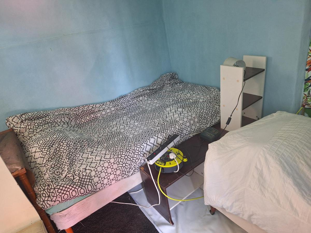 Room with entrance from yard near to Larnaca - B&B