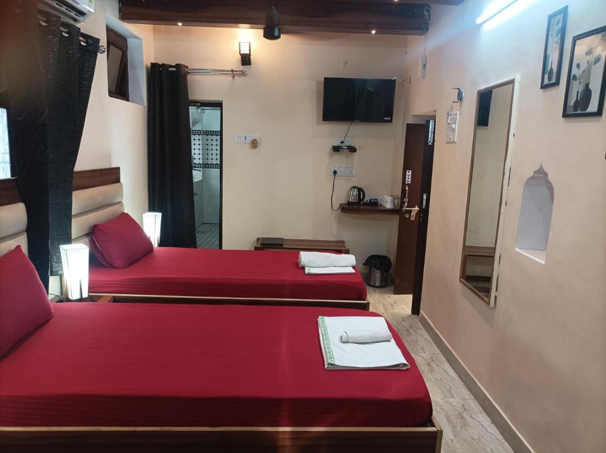 Dreibettzimmer mit eigenem Bad