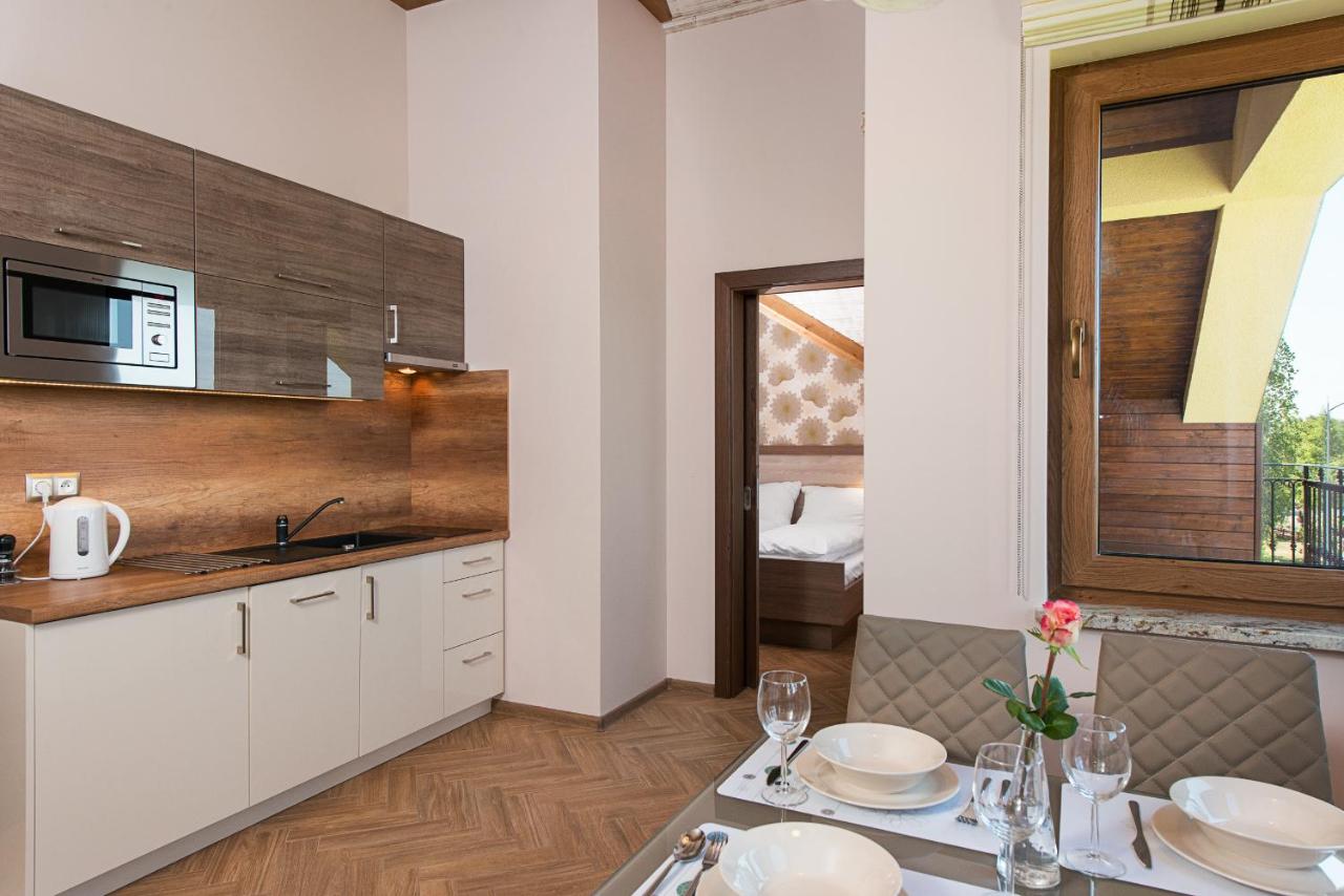 Apartment 10 with Port and Bay View