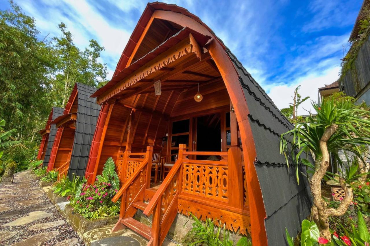 Lumbung Villa with Mountain View