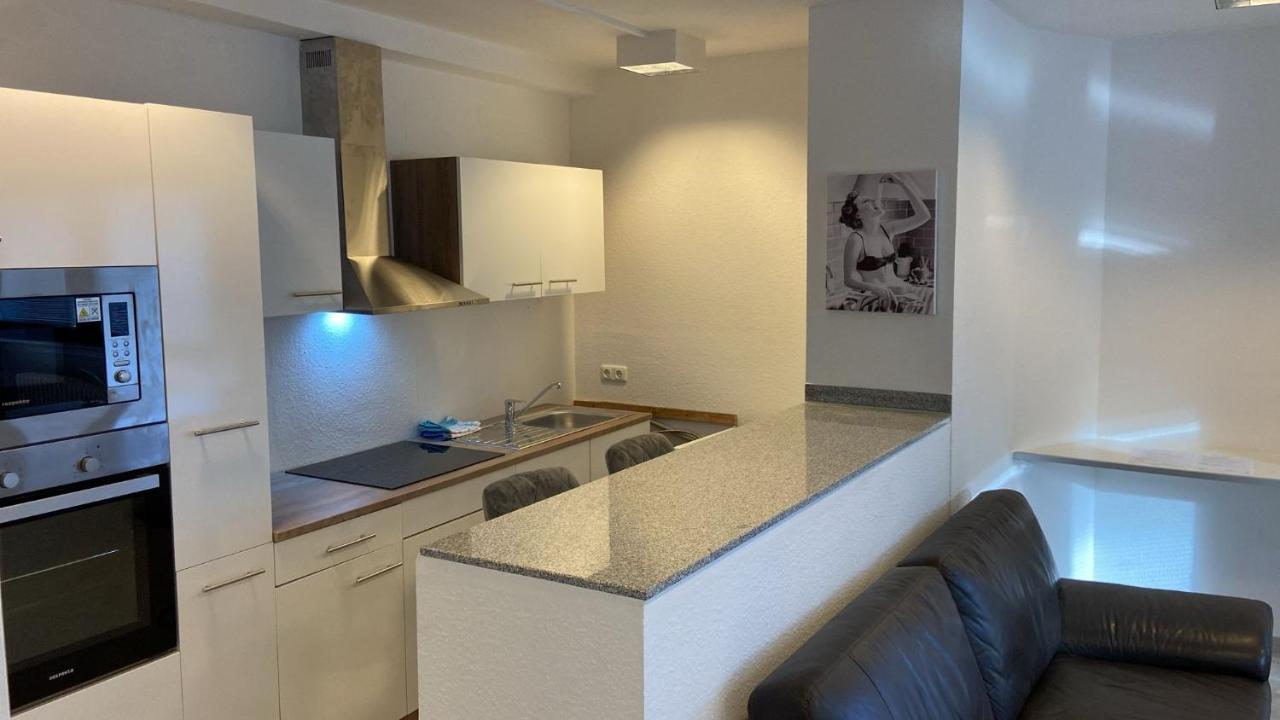 Neu renovierte Whg nähe Wasserbahnhof und Krankenhaus mit Aufzug Große Küche - Chambres d'hôtes Mülheim an der Ruhr