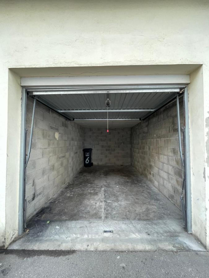 BnGo I Maison Terracotta I Jardin, Garage, 3 chambres, 9 personnes - B&B Villeurbanne