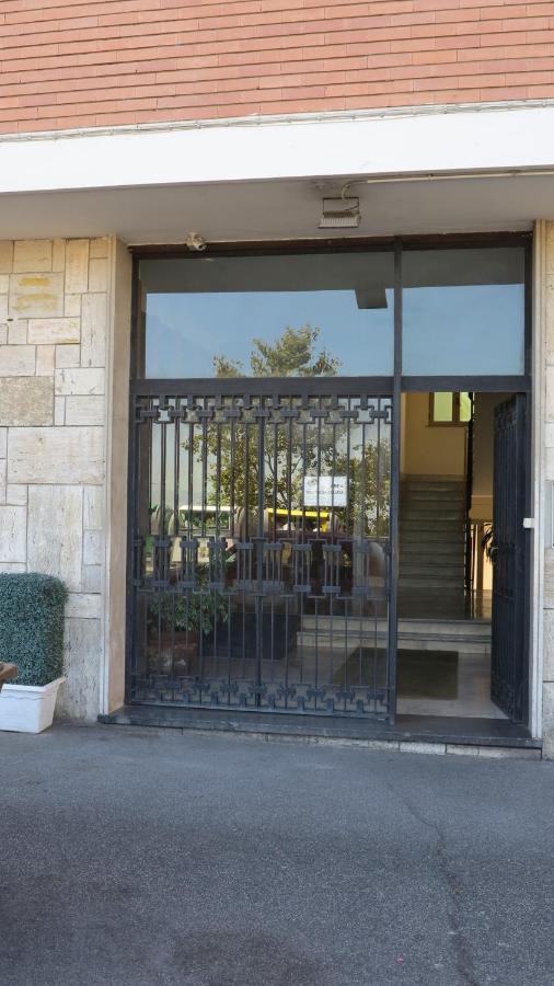 New panoramic apartment - half way Center-Vomero district - Chambres d’hôtes Naples