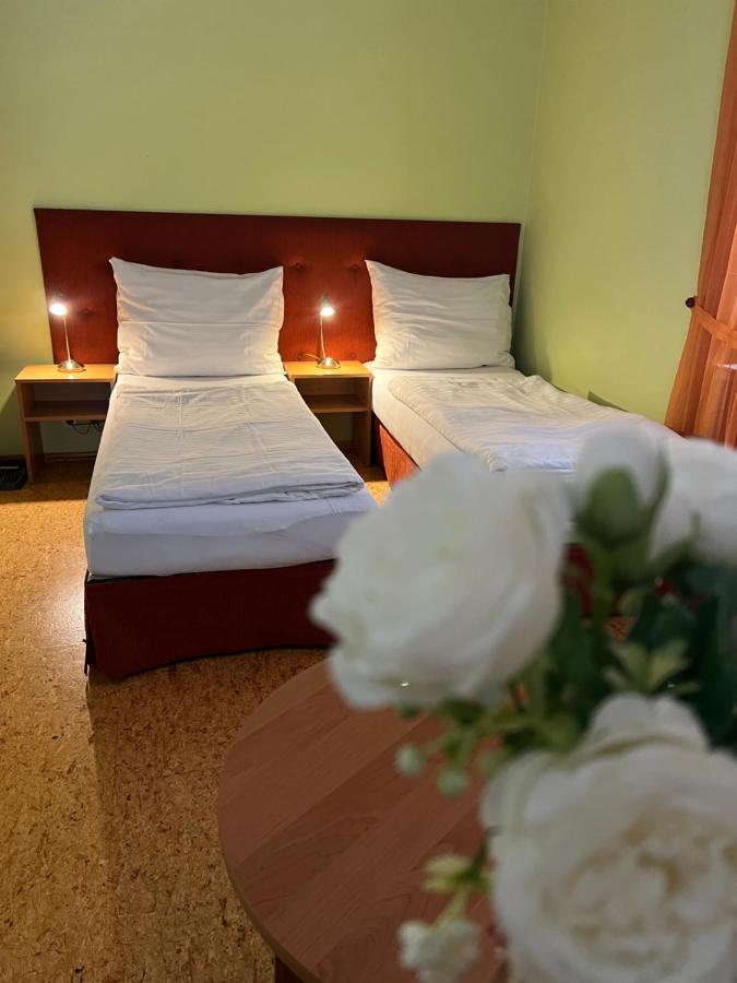 Apartment (4 Adults)