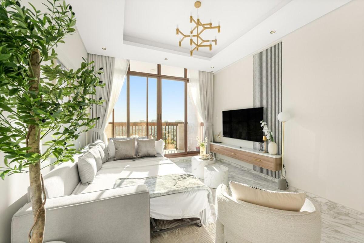 FIRST CLASS 1BR Luxurious Overlooking Pool - B&B Dubái