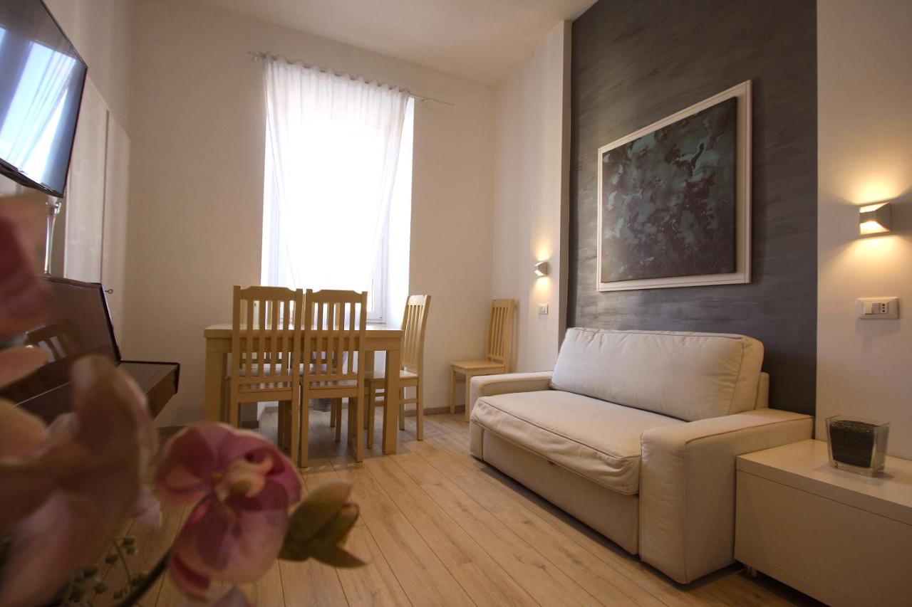 Ottaviano 2BR Holiday House - Chambres d'hôtes Rome