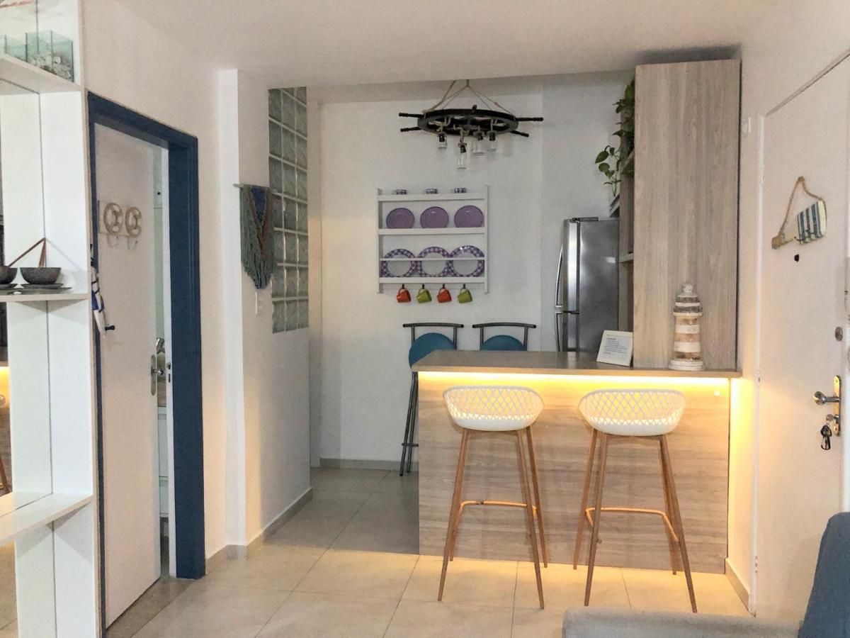 Apto em Santos com AR e Wi-Fi na rua da praia - Bed and Breakfast Santos