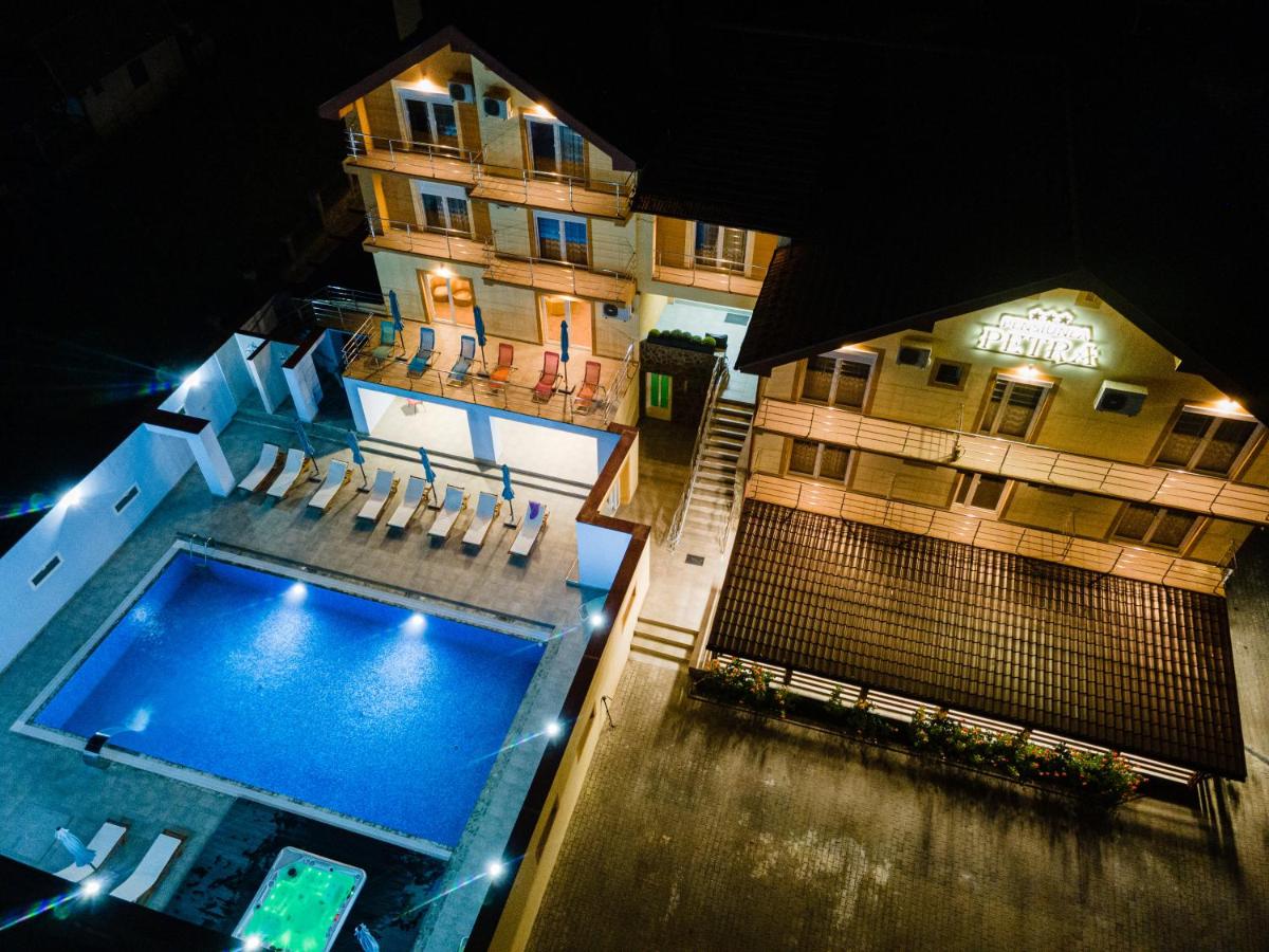 Pensiunea Petra- Clisura Dunarii - B&B Divici