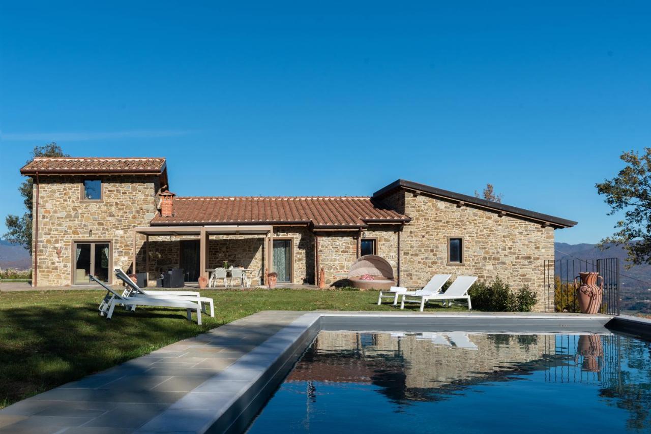 Villa Lux Poggelleri vista unica sul Casentino - B&B Poppi