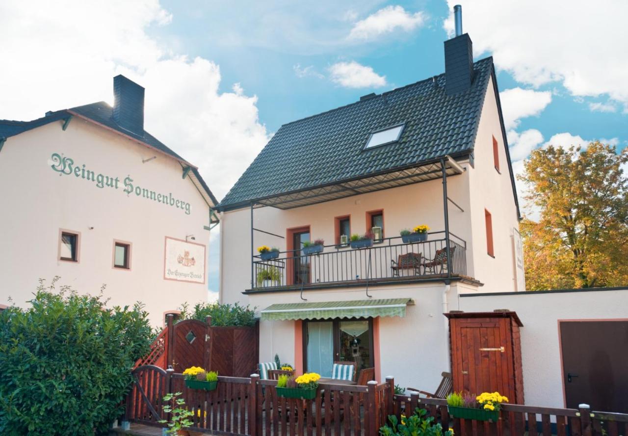 Weingut Sonnenberg - Bed and Breakfast
