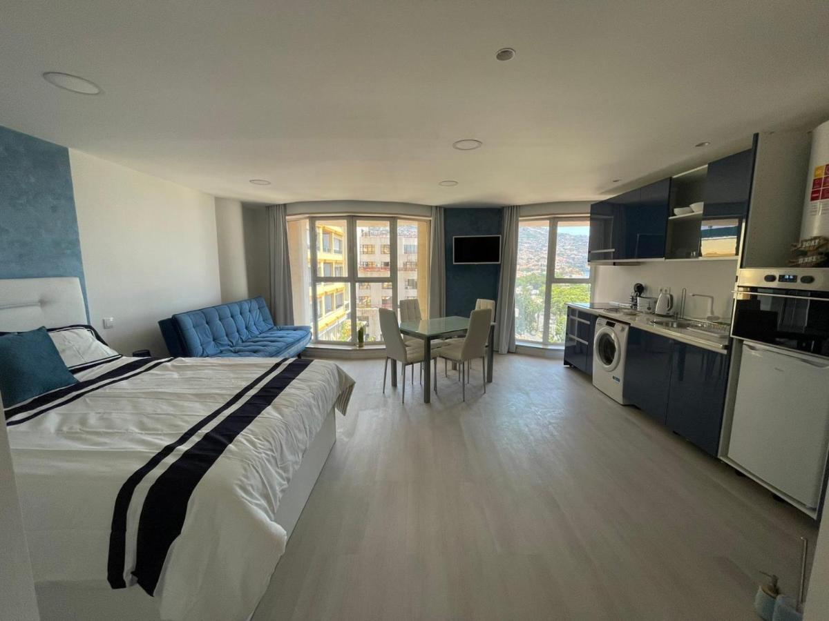 Center Marina view Blue Studio - B&B Funchal
