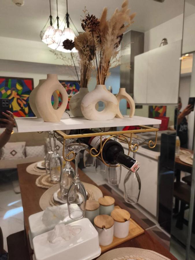 Paris Hilton Beach Resort - Bed and Breakfast Manilla