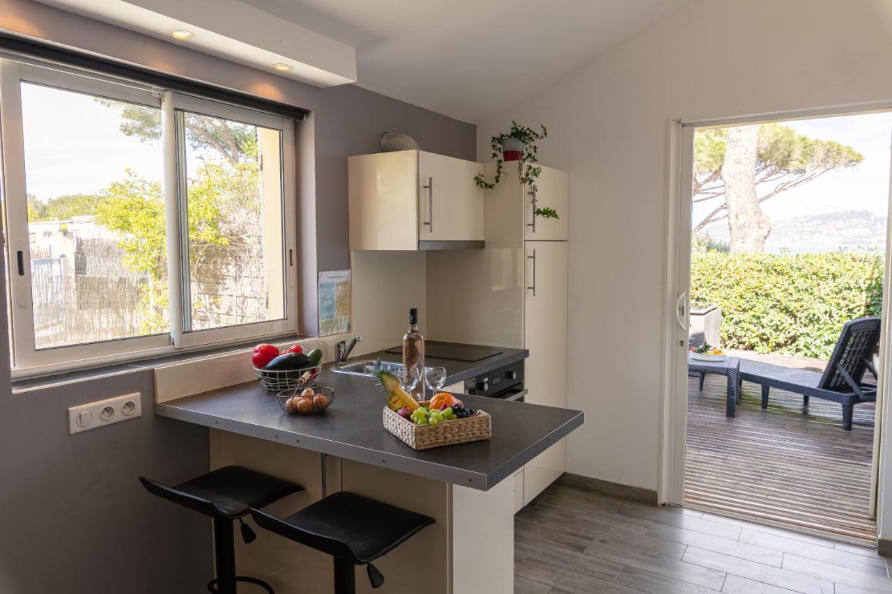 Le Bastidon, charmant studio 2 pers avec vue mer, idéalement situé - B&B