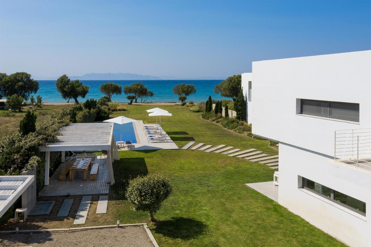 Renee Beach Front Executive Luxury Villa - Ferienwohnung Soroní