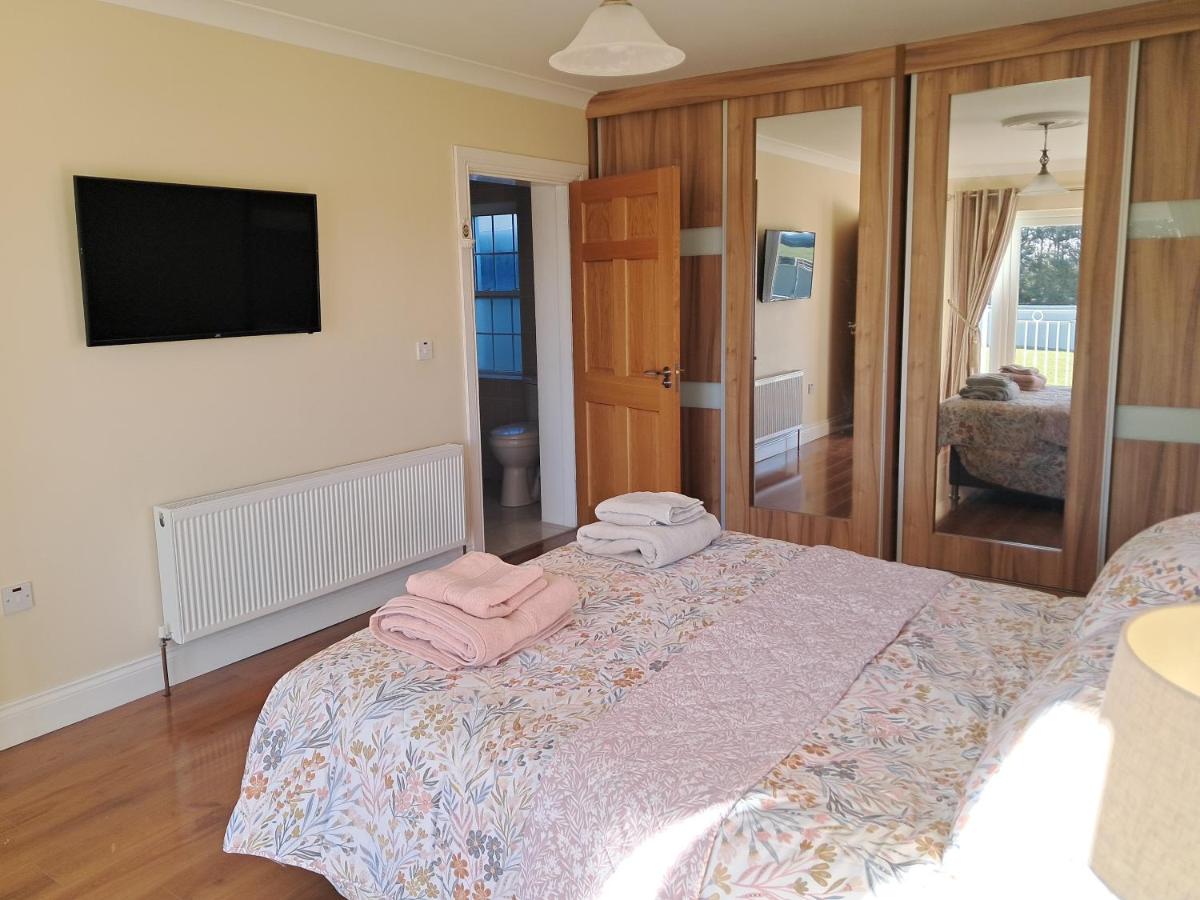 Warm Spacious Three Bed Chalet - B&B